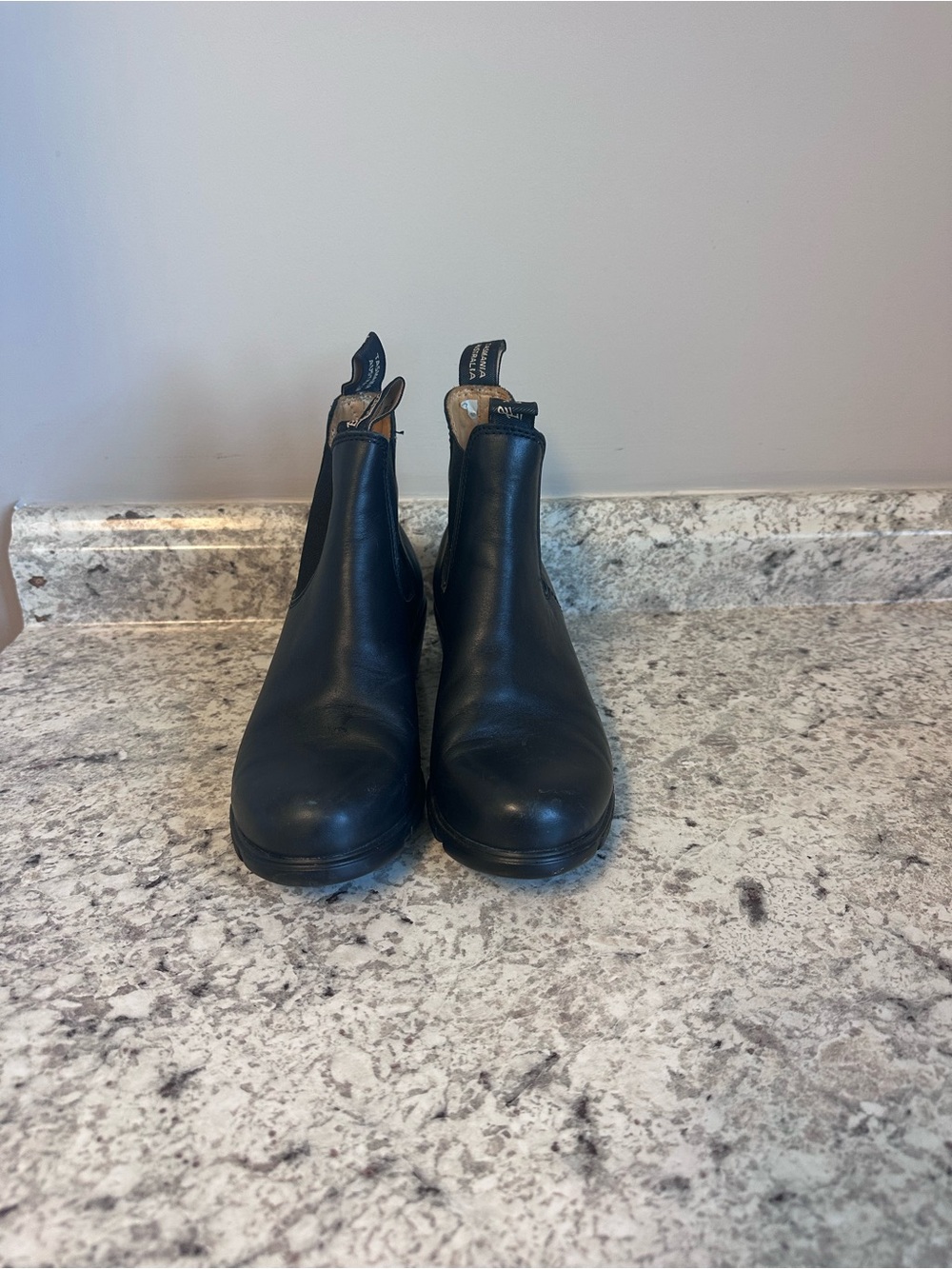 Blundstone black leather boots - style #1671